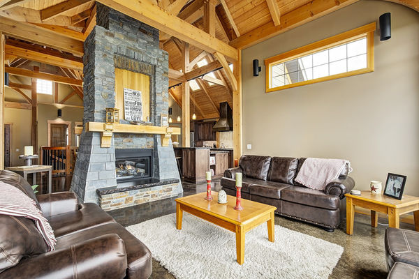 Foothills-of-Calgary-Alberta-Canadian-Timberframes-Great-Room-Fireplace