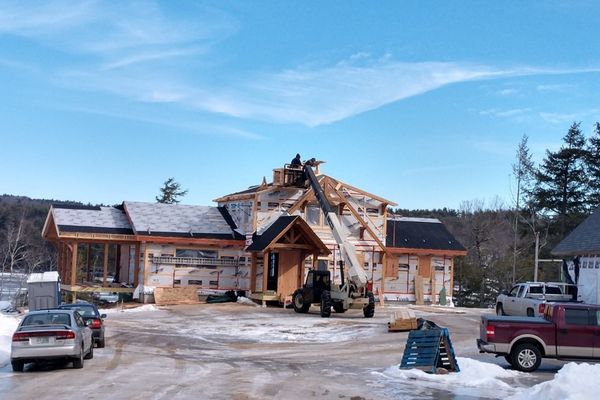 New-Hampshire-Cottage-Canadian-Timberframes-Construction-Exterior