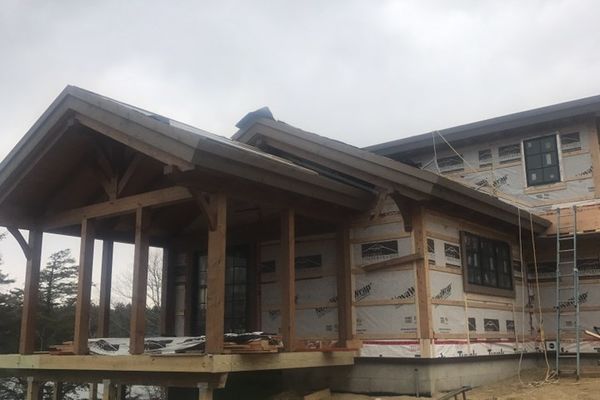 New-Hampshire-Cottage-Canadian-Timberframes-Construction-Rear-Deck