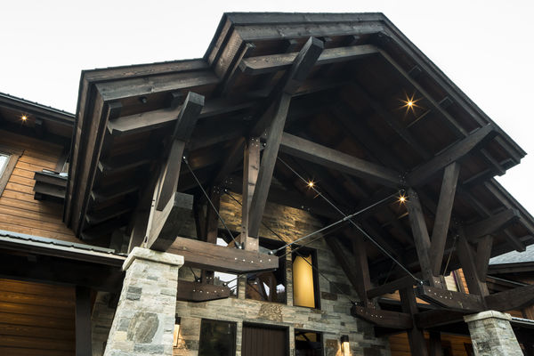 Lake-of-Bays-Haven-Ontario-Canadian-Timberframes-Entry