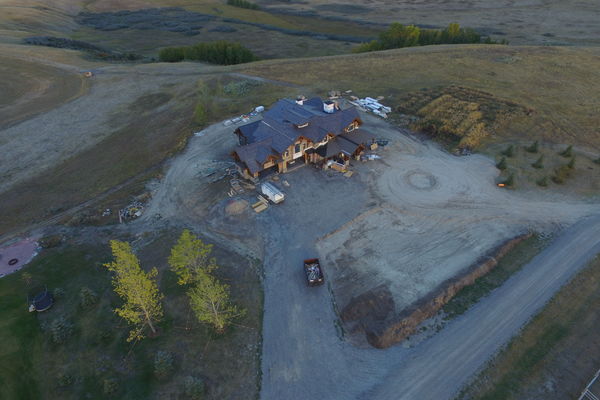 Okotoks-Home-Alberta-Canadian-Timberframes-Construction-Drone-Footage