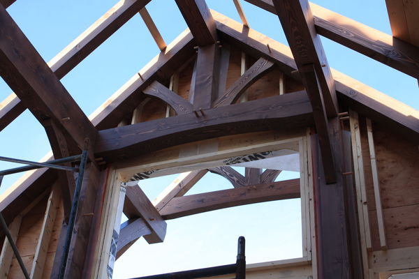 Rocky-Mountain-House-Canadian-Timberframes-Construction-Outer-Shell