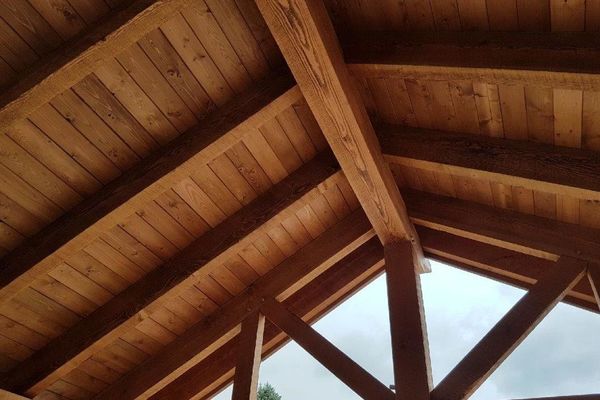 Loon-Lake-Cottage-Ontario-Canadian-Timberframes-Completed-Beams