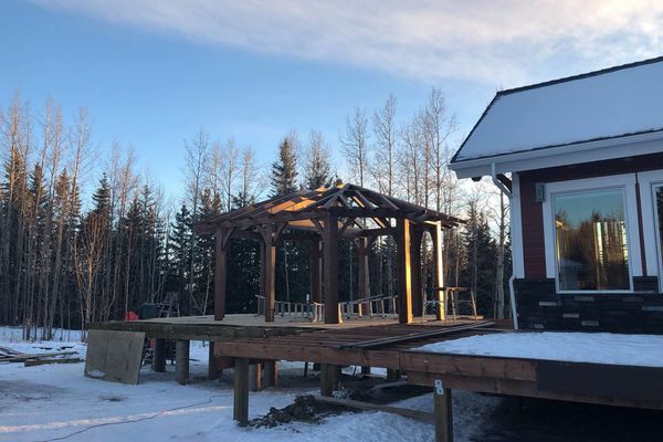 Rocky-Mountain-House-Alberta-Canadian-Timberframes-Construction-Exterior