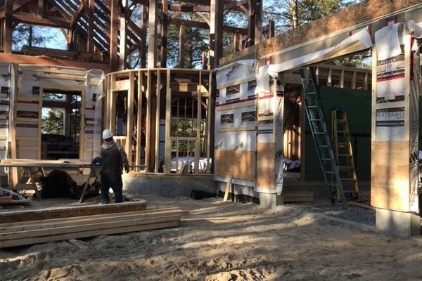 Lake-Winnipesaukee-Timber-Frame-New-Hampshire-Canadian-Timberframes-Construction-Wall-Panels