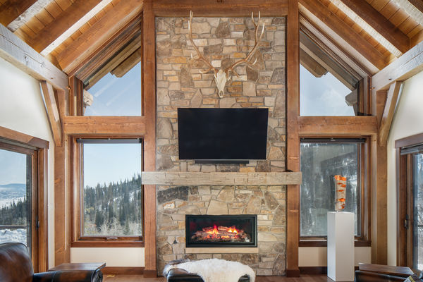 Steamboat-Springs-Colorado-Canadian-Timberframes-Great-Room