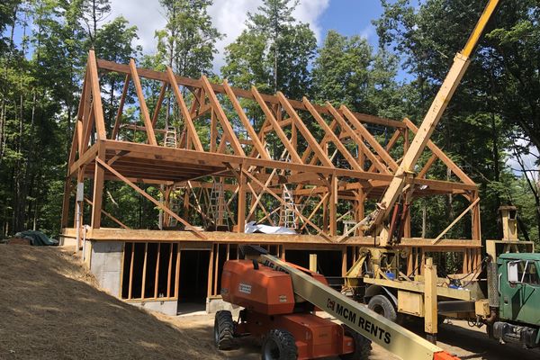 Fall-Village-Barn-Home-Connecticut-Canadian-Timberframes-Construction-Raising