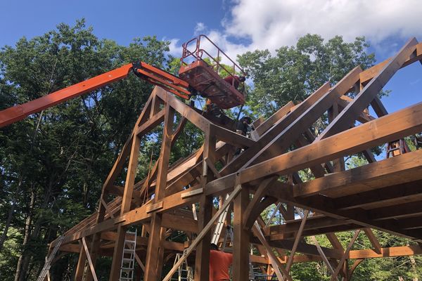 Falls-Village-Barn-Home-Connecticut-Canadian-Timberframes-Construction