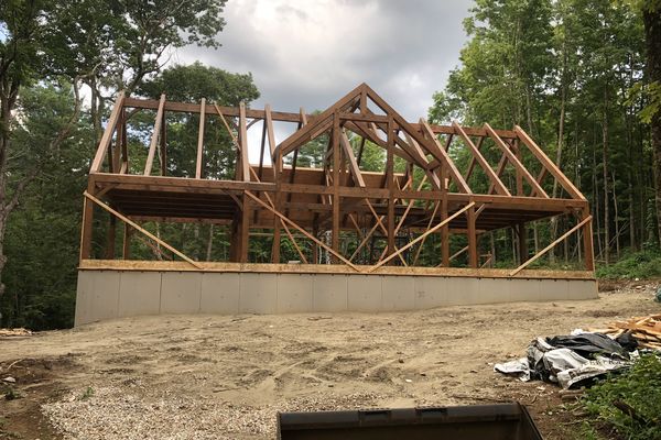 Falls-Village-Barn-Home-Connecticut-Canadian-Timberframes-Construction-Exterior
