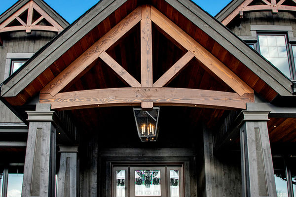 Thornbury-Chalet-Ontario-Canadian-Timberframes-Completed-Front-Entrance