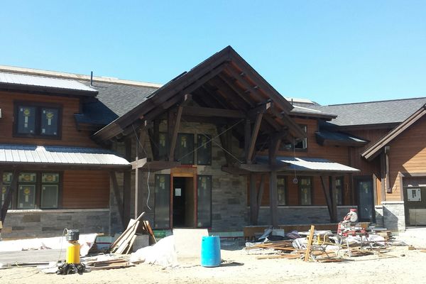 Lake-of-Bays-Haven-Ontario-Canadian-Timberframes-Construction-Exterior-Front
