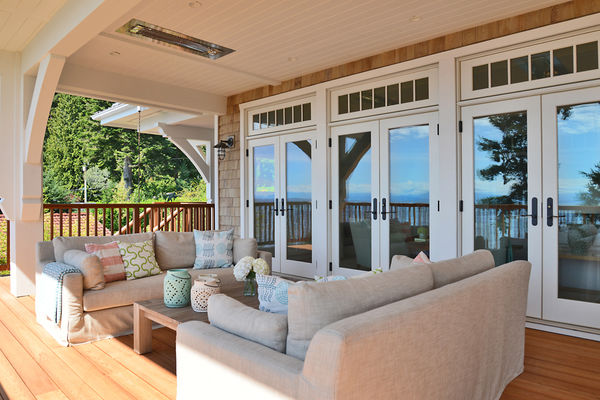 Sunshine-Coast-Cottage-British-Columbia-Canadian-Timberframes-Covered-Deck