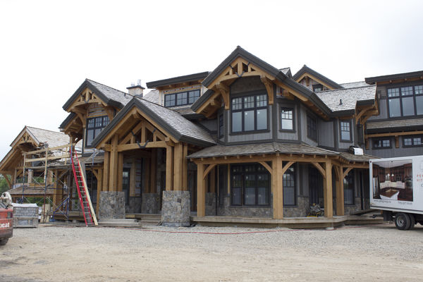 Hill-Top-Retreat-Collingwood-Ontario-Canadian-Timberframes-Construction-Trusses